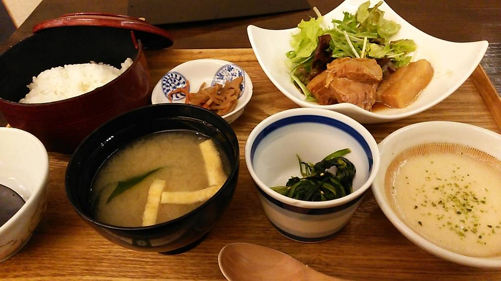 お肉サービスランチ