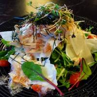 北海道猿払産ホタテとタラバ蟹の大根サラダ