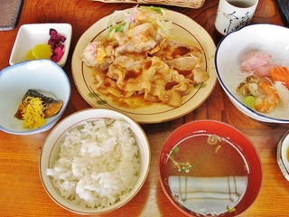 豚ロースしょうが焼き定食