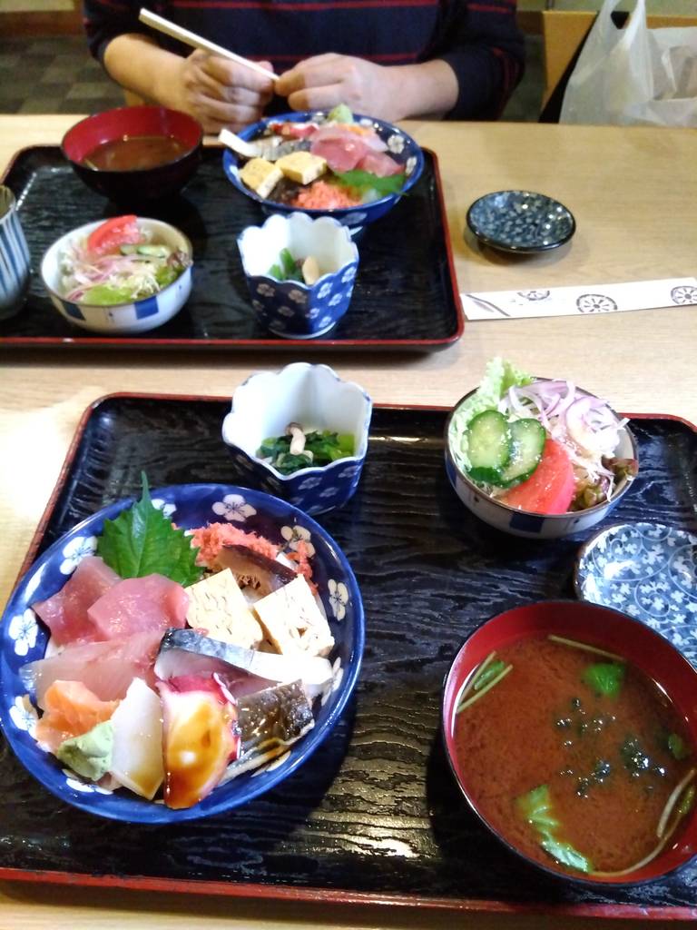 ランチ 海鮮丼定食