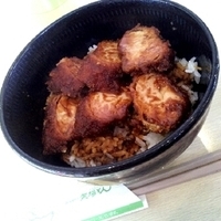 みそひれかつ丼