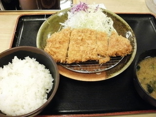 ロースとんかつ定食