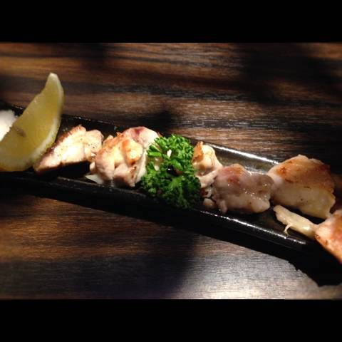 鳥取大山鶏の鉄板焼（モンゴル塩添え）