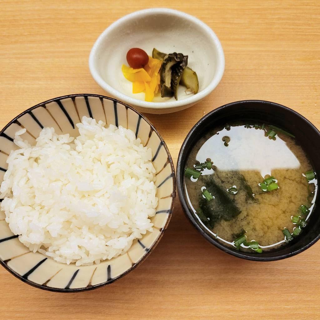 味噌汁・香の物・ご飯