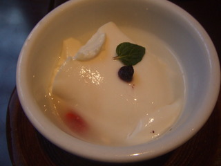 やわらか杏仁豆腐