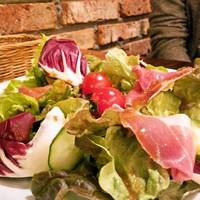 九十九里の野菜を使ったサラダ