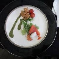 海鮮サラダレンコンチップ添え