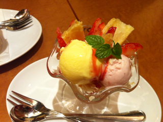 ミルフィーユパフェ