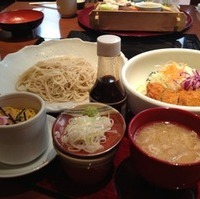 そばととんかつの定食