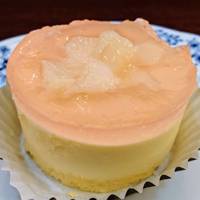 白桃とシャインマスカットのレアチーズ