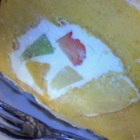 フルーツロールケーキ
