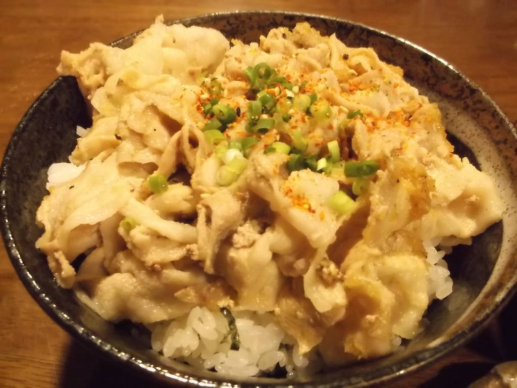 スタミナ丼赤スタ丼（ピリ辛）白スタ丼（ネギ塩）黄スタ丼（カレー味）味噌スタ丼（オリジナル味噌）