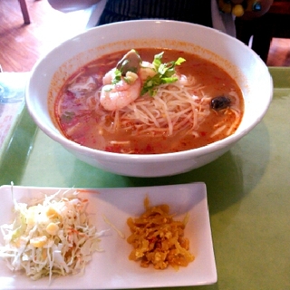 トムヤムクンラーメン