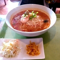 トムヤムクンラーメン