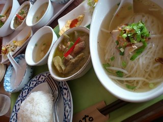 緑カレーとミニラーメンセット