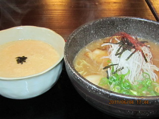 ラーメンと　とろろのセット