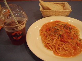 チキンとマッシュルームのトマトクリーム