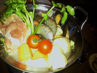 地中海鍋－香潤鶏と魚介のブイヤベース仕立て－