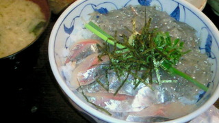 生しらすと鯵の二色丼