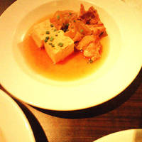 地鶏と国産豆腐の煮込み　柚子胡椒風味