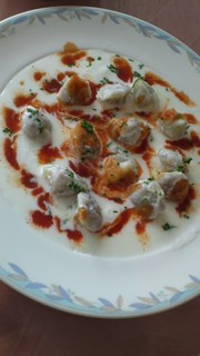 マントゥ　トルコ風ラビオリのヨーグルトトマトソース