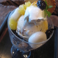 黒豆と黒胡麻のパフェ