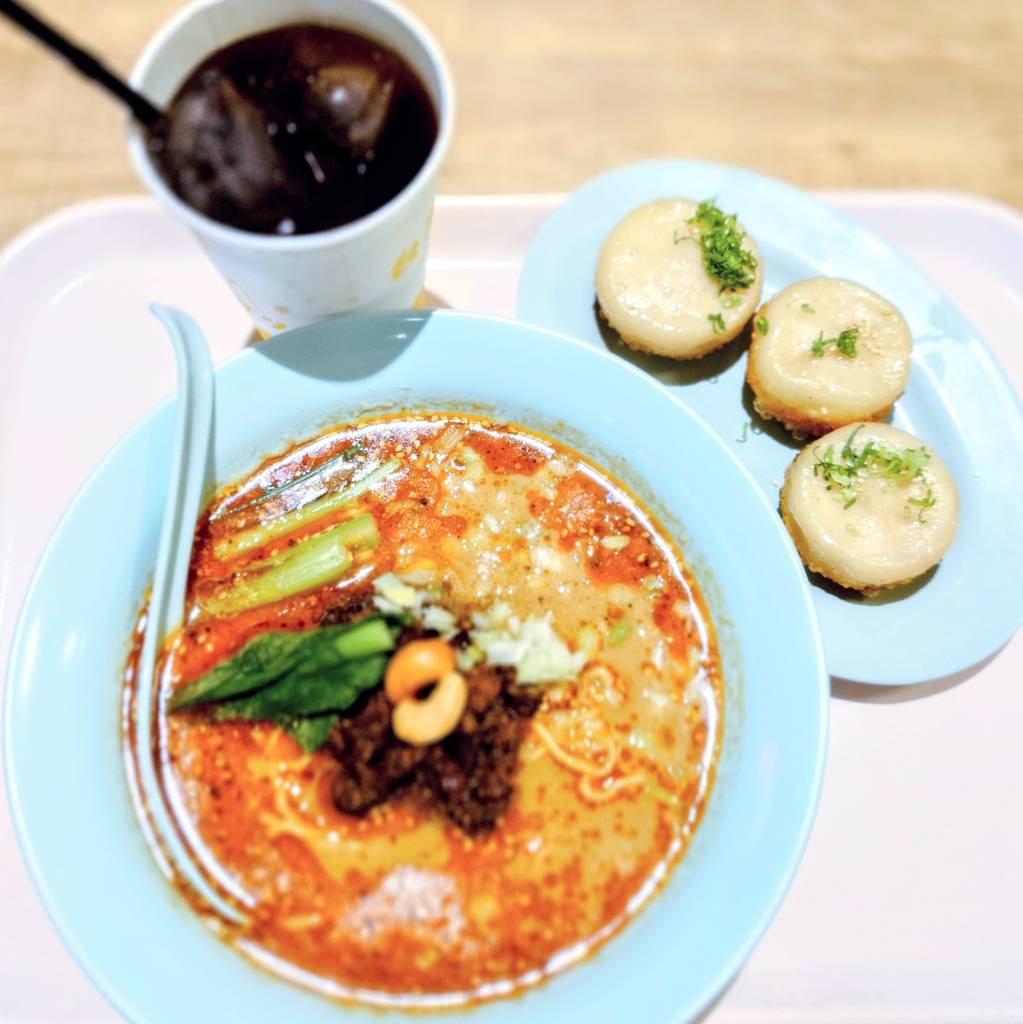 担々麺＋焼小籠包３個セット