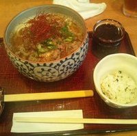 香りごま肉うどん