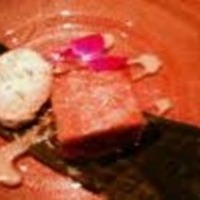 タロイモケーキとココナッツアイスの盛り合…