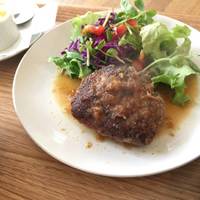 国産牛と国産豚のハンバーグ（ステーキソー…