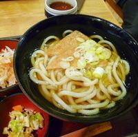 すき焼き丼ときつねうどんのセット