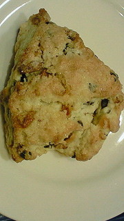 チョコとナッツのスコーン