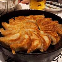 名物　鉄鍋餃子