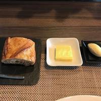 パンと２種のバター