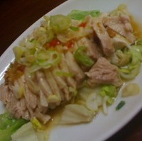 蒸し鶏の葱ソース