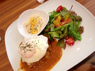 ロコモコランチ　グレービーソース