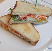 ベーコンエッグサンド