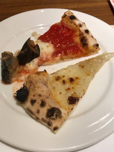 茄子のピザとクワトロフォルマッジ（ランチビュッフェ）