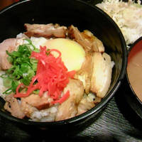 チャーシュー丼