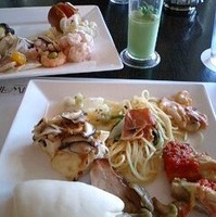 ランチブッフェ