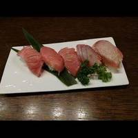 マグロ５種握り寿司