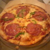 サラミのピザ