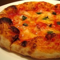 石釜うす焼きピザ