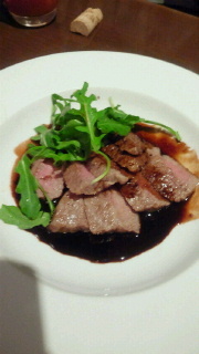 炙り和牛の赤ワインソース