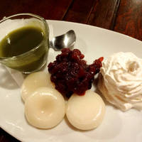 抹茶水羊かんと白玉小豆