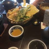 海老と季節野菜の天ぷら盛り合わせ