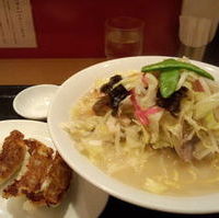 野菜ちゃんぽんと餃子のセット