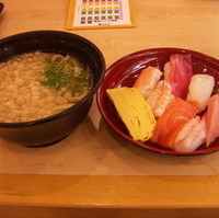 お昼のにぎり定食