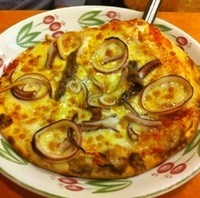 マイカとアンチョビのピザ
