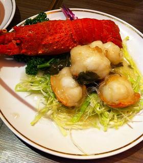 伊勢えびのウーロン茶芳香炒め